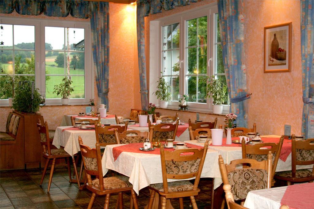 Hotel Haus Sonneck Kelberg Esterno foto